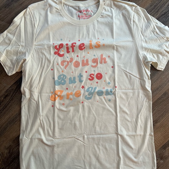 Cream Graphic Tee - Short Sleeve - Picture 3 of 5